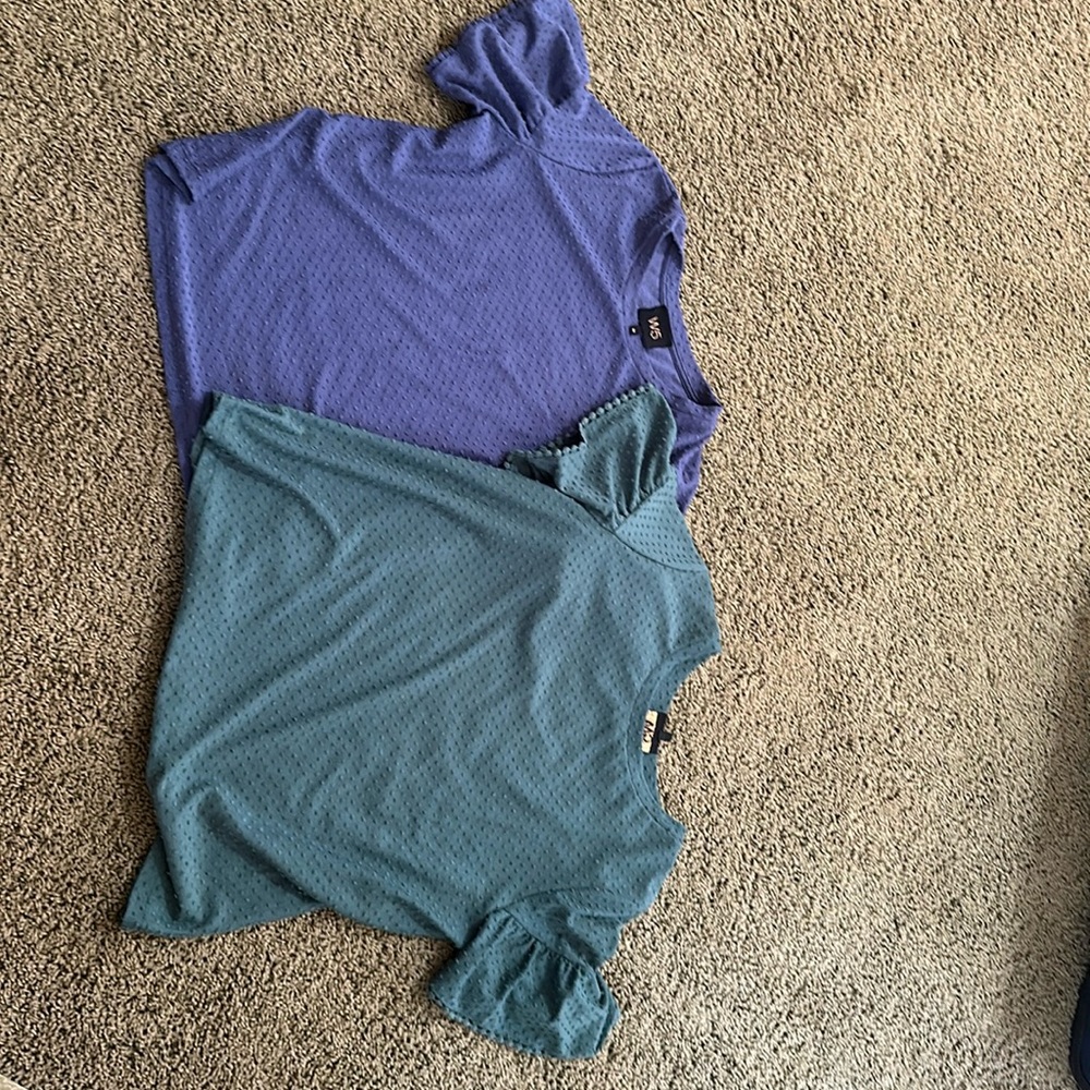 Very cute tops to wear with jeans